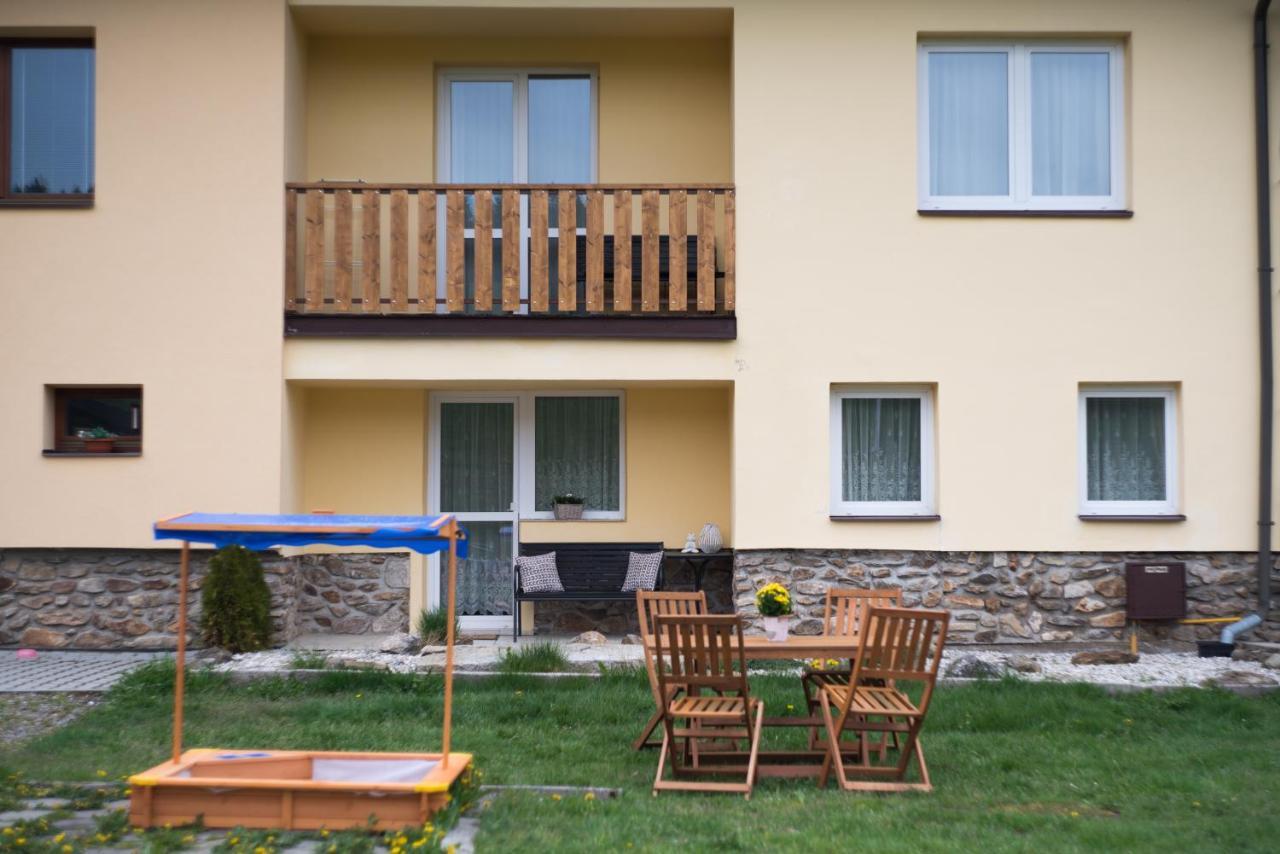 Apartmany U Sjezdovky ควิลดา ภายนอก รูปภาพ